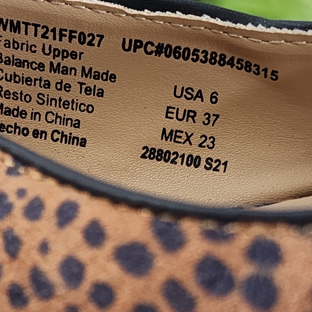 Time and Tru Leopard Print Slingback Flats - Picture 4 of 4